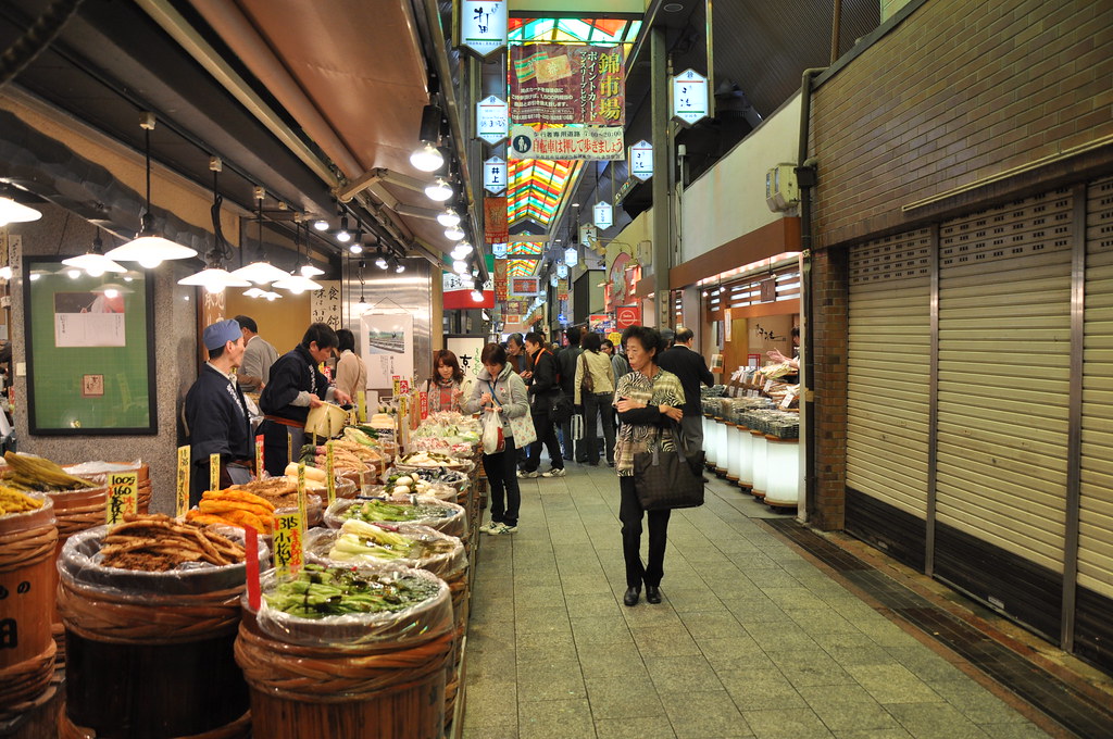 Nishiki Market stalls
